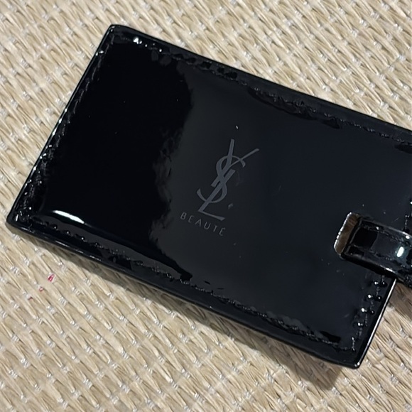 YSL Red Lip-Shaped Clutch - Picture 5 of 8